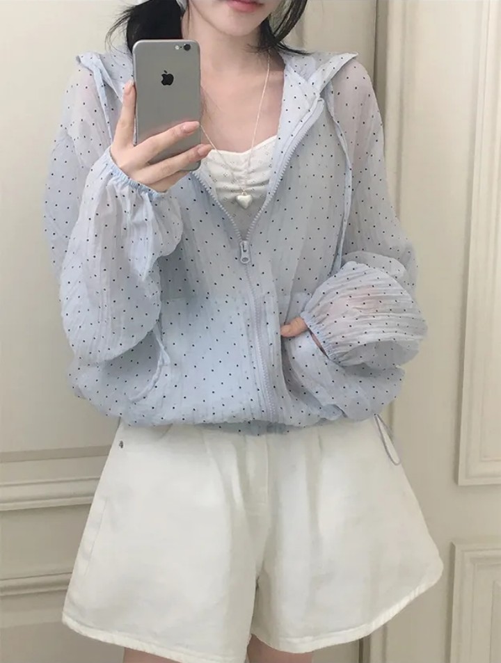 ブルー