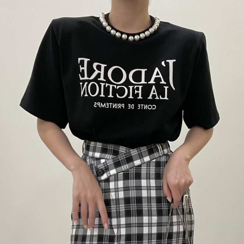 ブラック