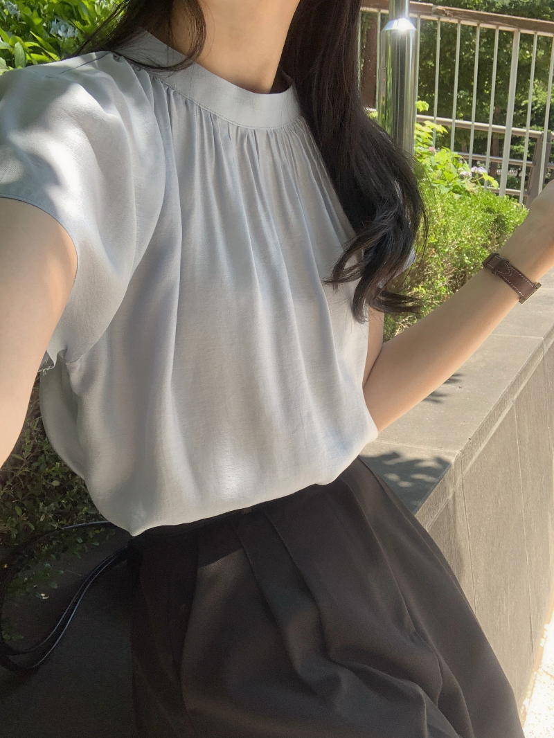 ブルー