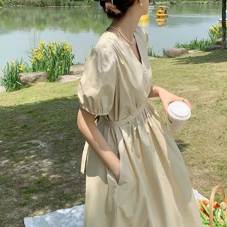 パフスリーブVネックワンピース・ハイウエストドレス