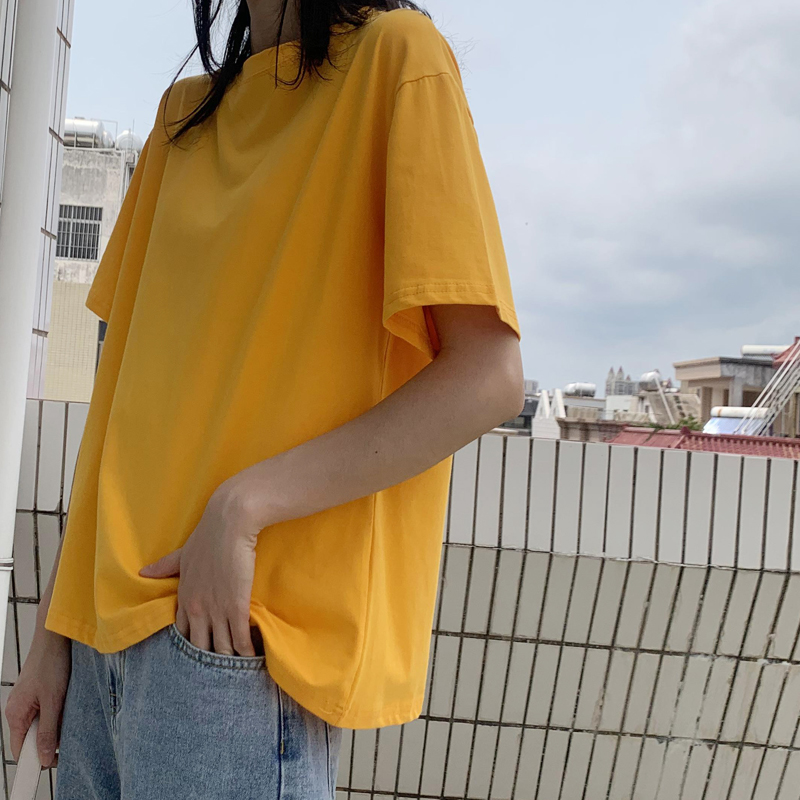 イエロー