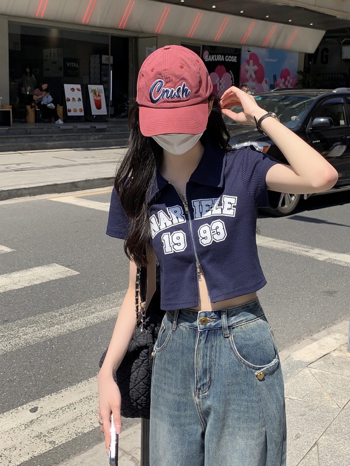 ブルー