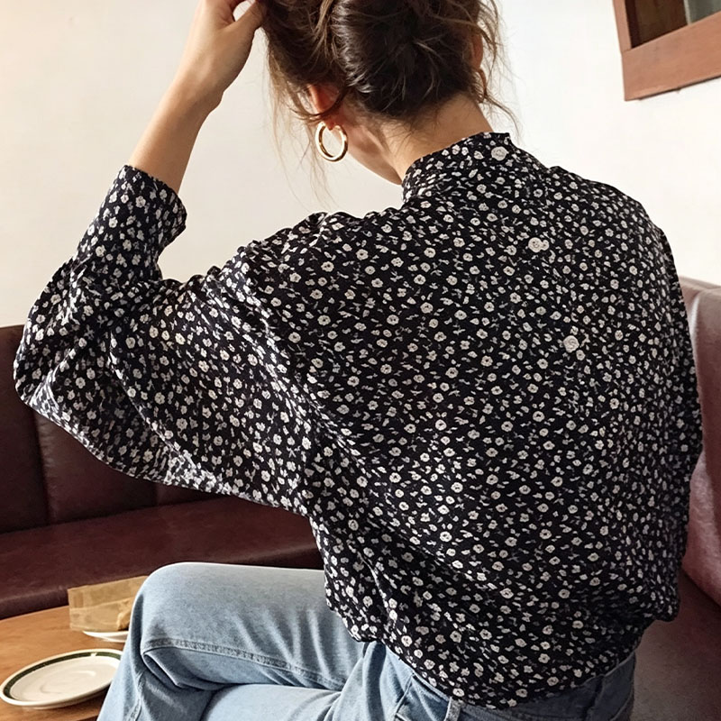 バックボタン フローラル ハーフネック シフォンブラウス