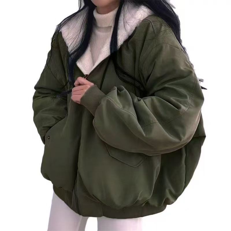 アーミーグリーン