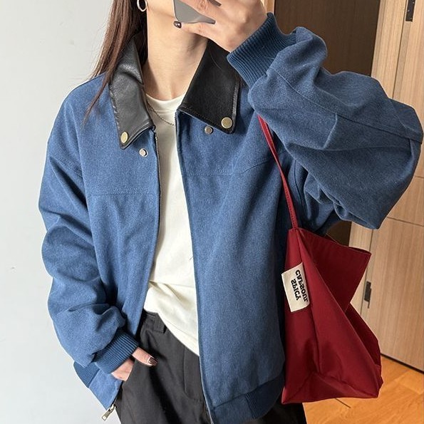 ブルー