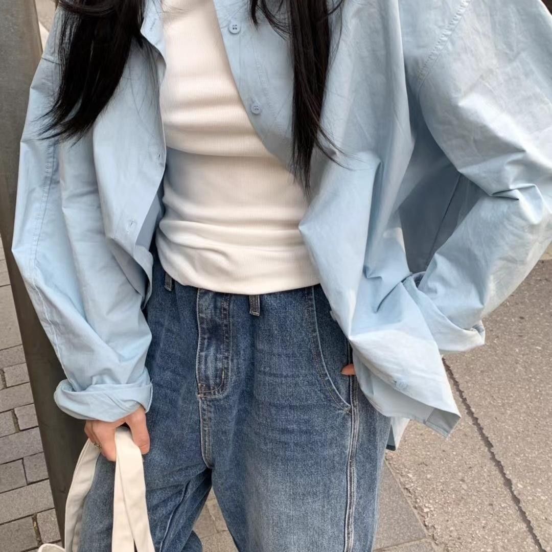 ライトブルー