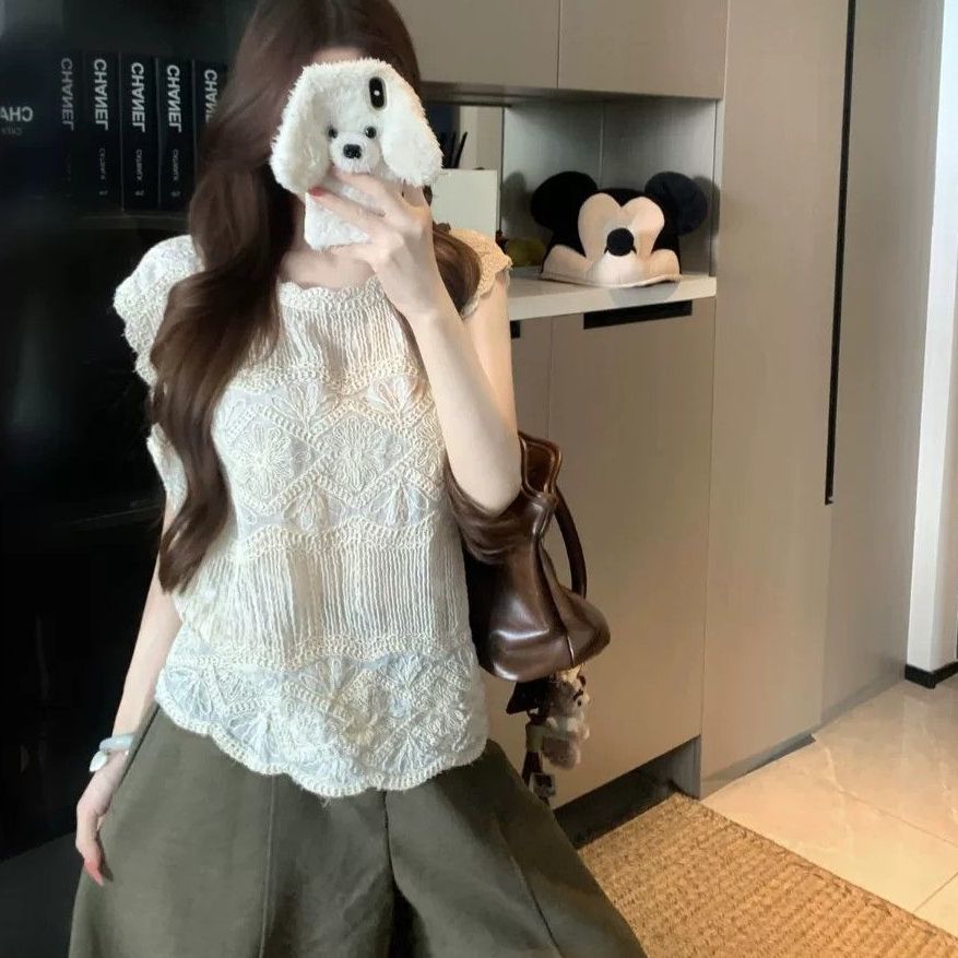 ベージュ