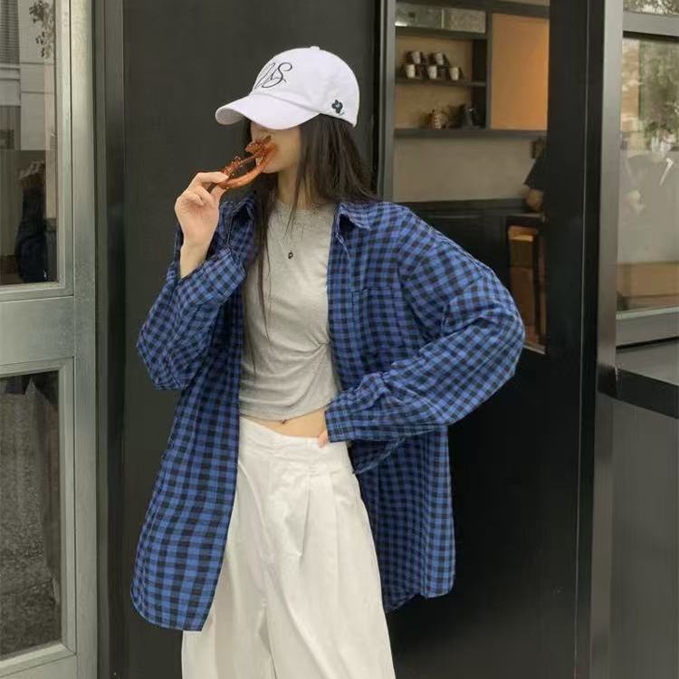 ブルー