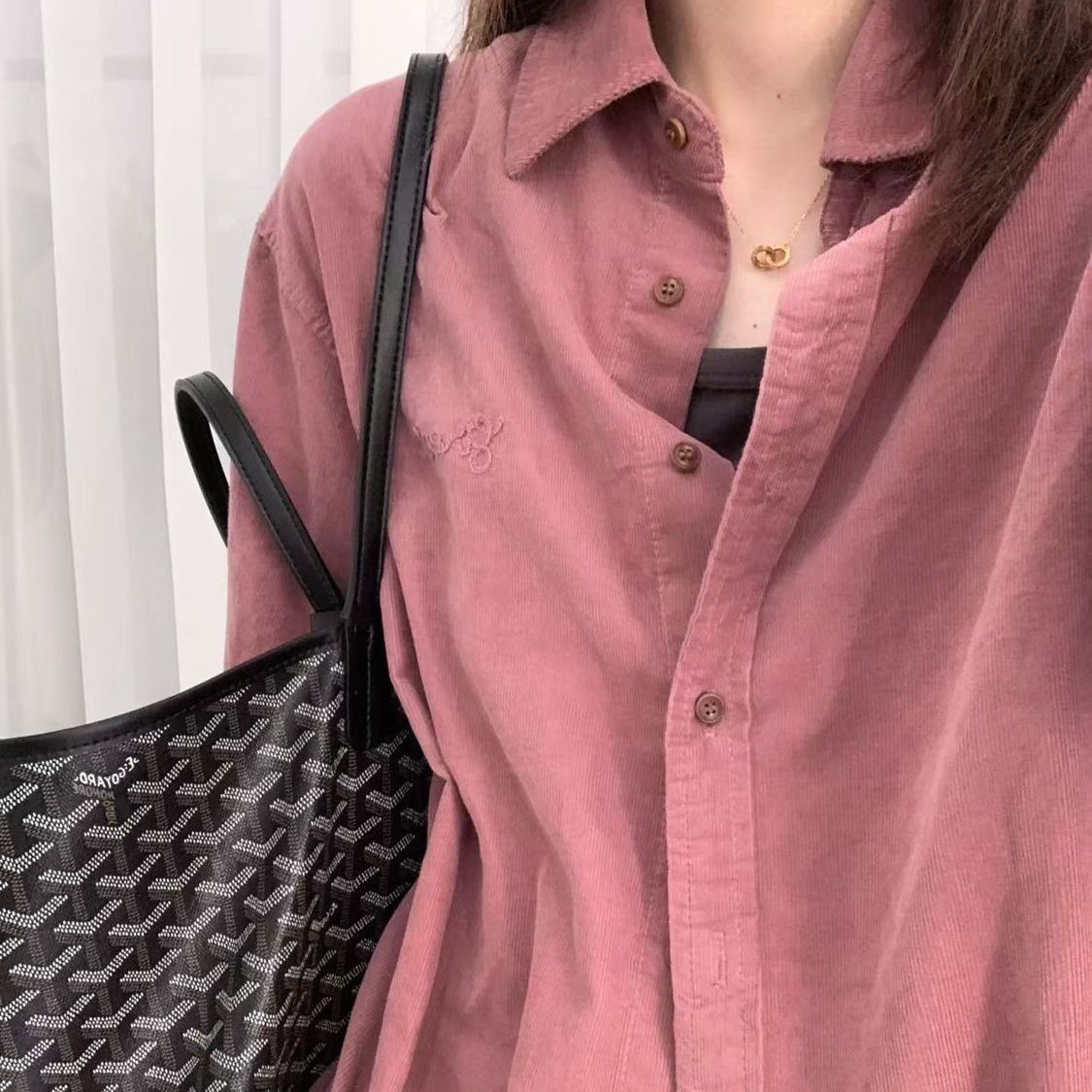 ピンク