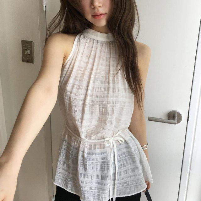 ベージュ