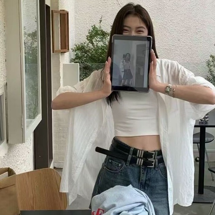 ホワイト