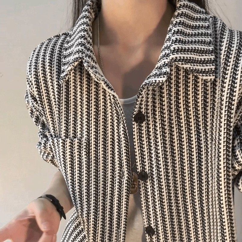 ホワイト