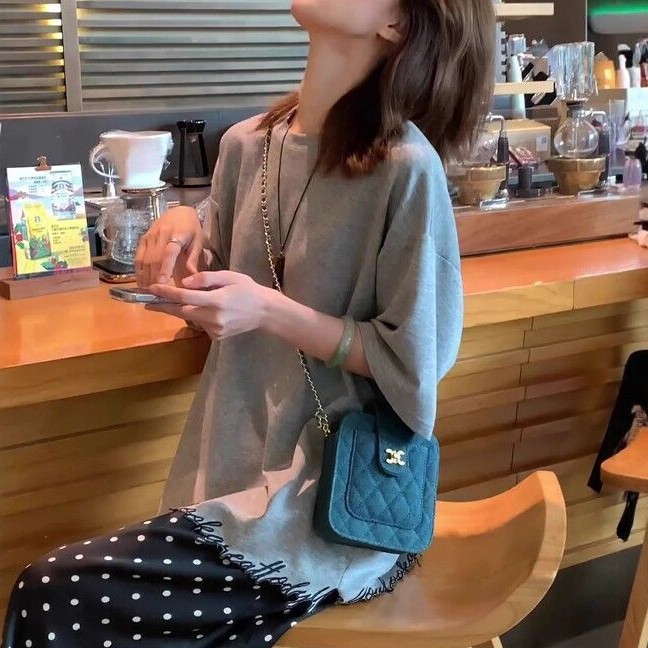 カジュアルムード ルーズフィット プリント古着風 レディースTシャツ