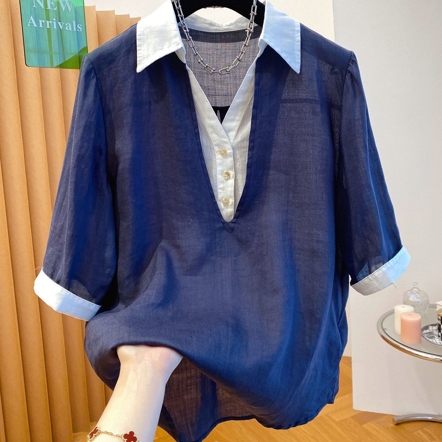 ネイビー
