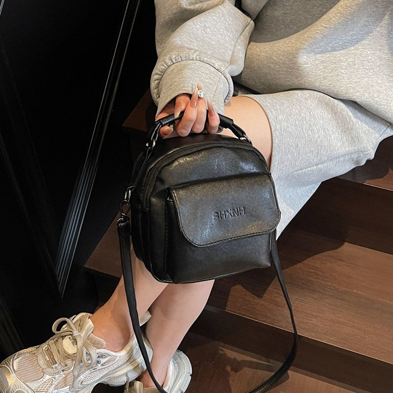 フラップポケットミニショルダーバッグ
