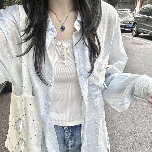 ブルー
