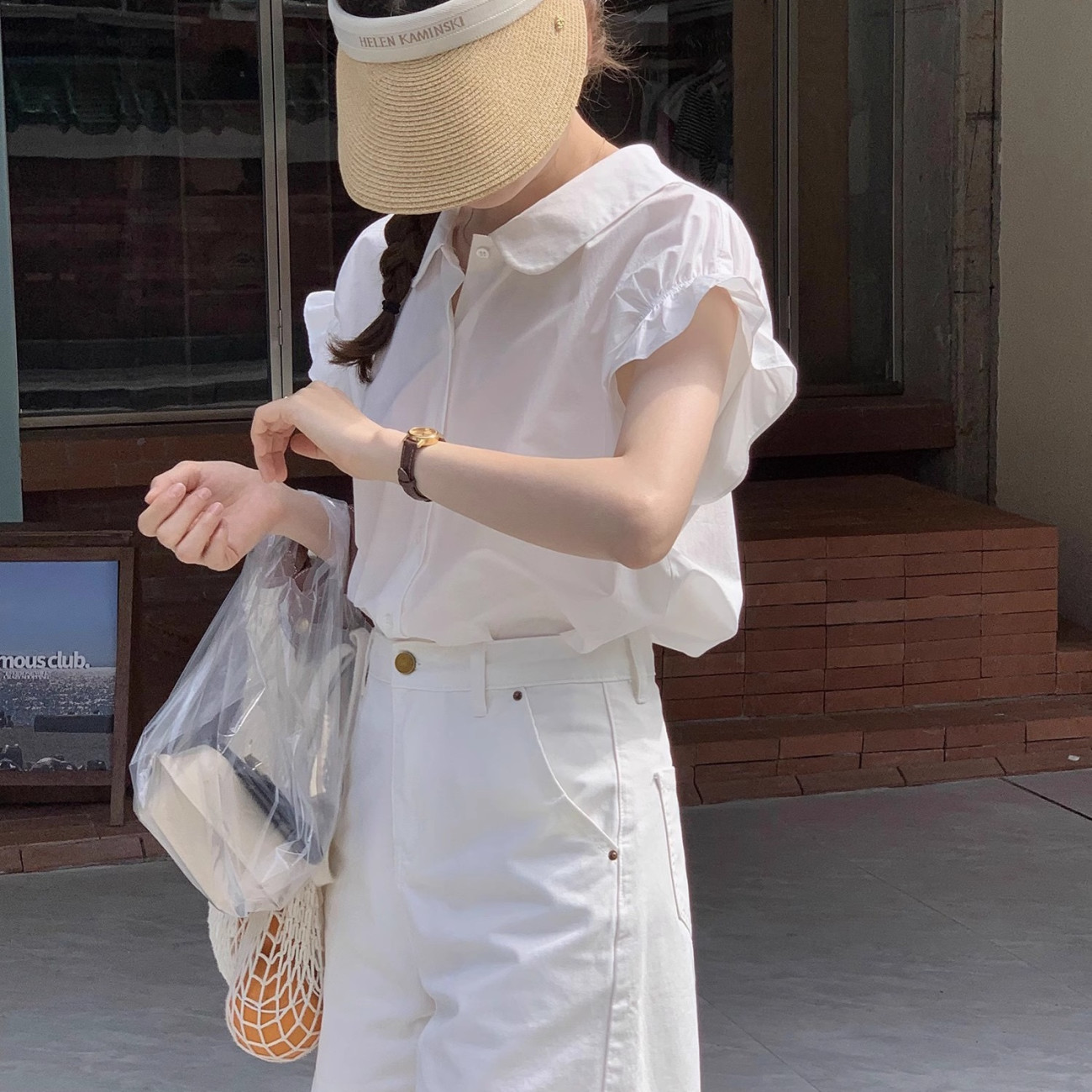 ホワイト