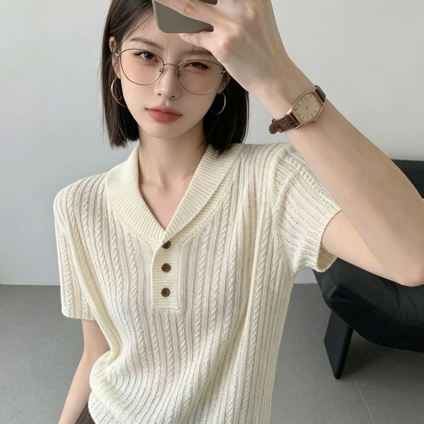 ベージュ