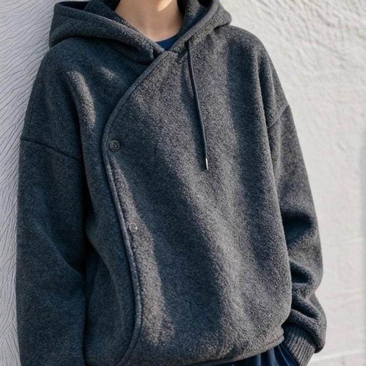 グレー