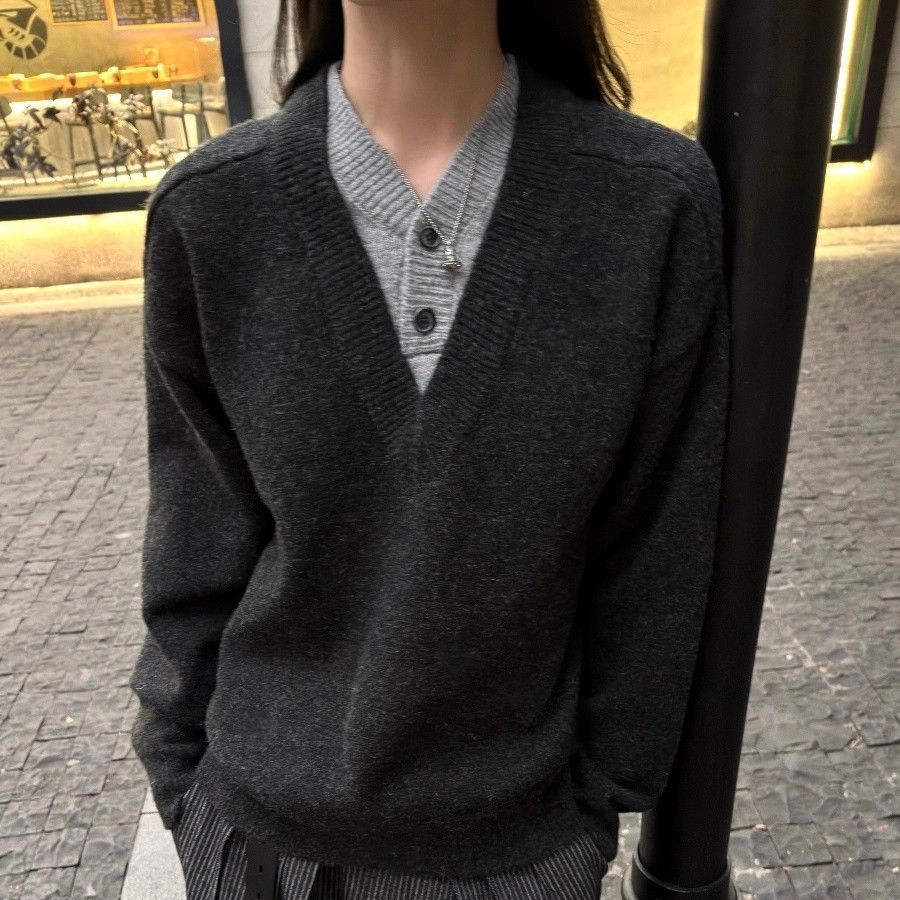 ダークグレー