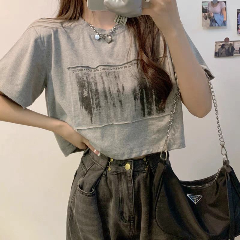 グラフィックパッチ ショート丈 半袖Tシャツ