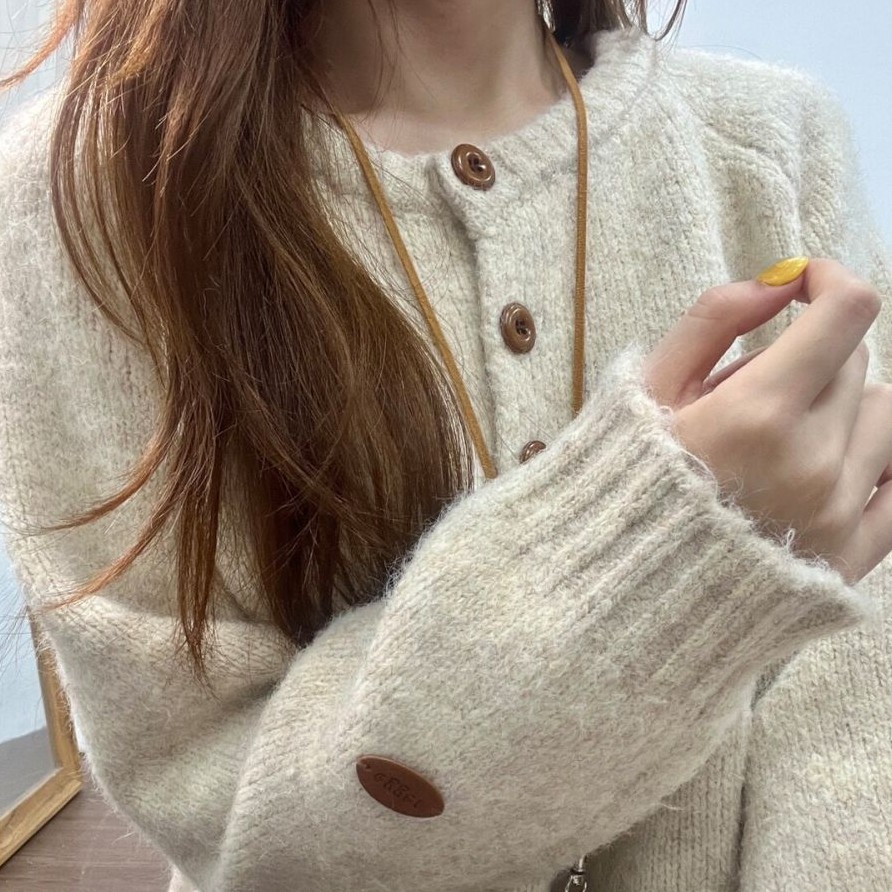 ベージュ