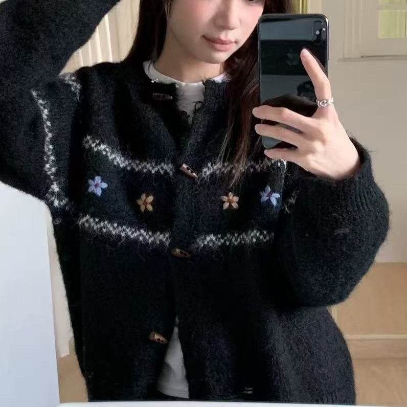 フラワー刺繍ニットカーディガン