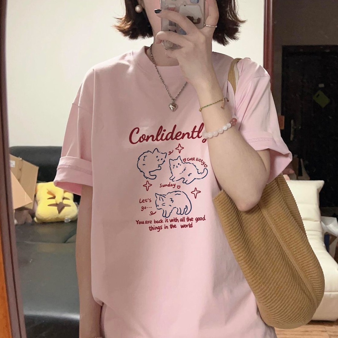 キュートな猫イラストレタリングプリントルーズフィットラウンドネック半袖 T シャツ "home-products"