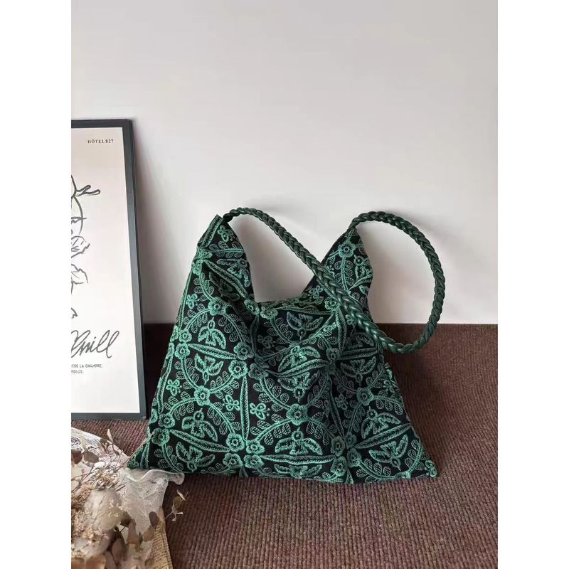グリーン刺繍