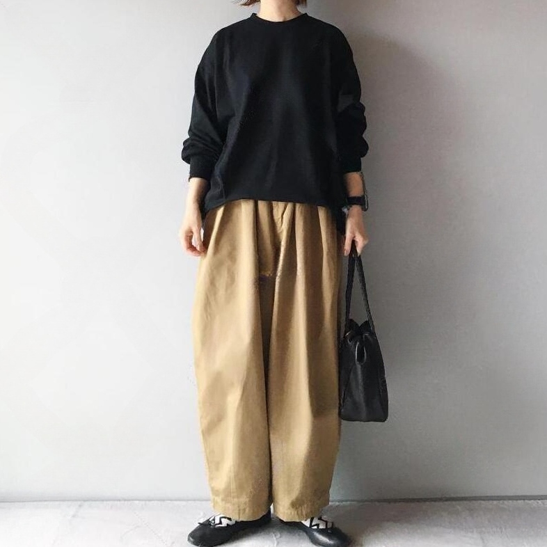 ブラック